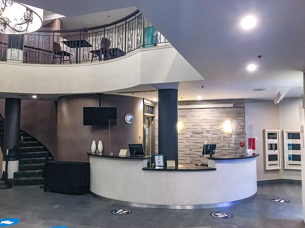springhill-suites-vieux-montreal-hall-2