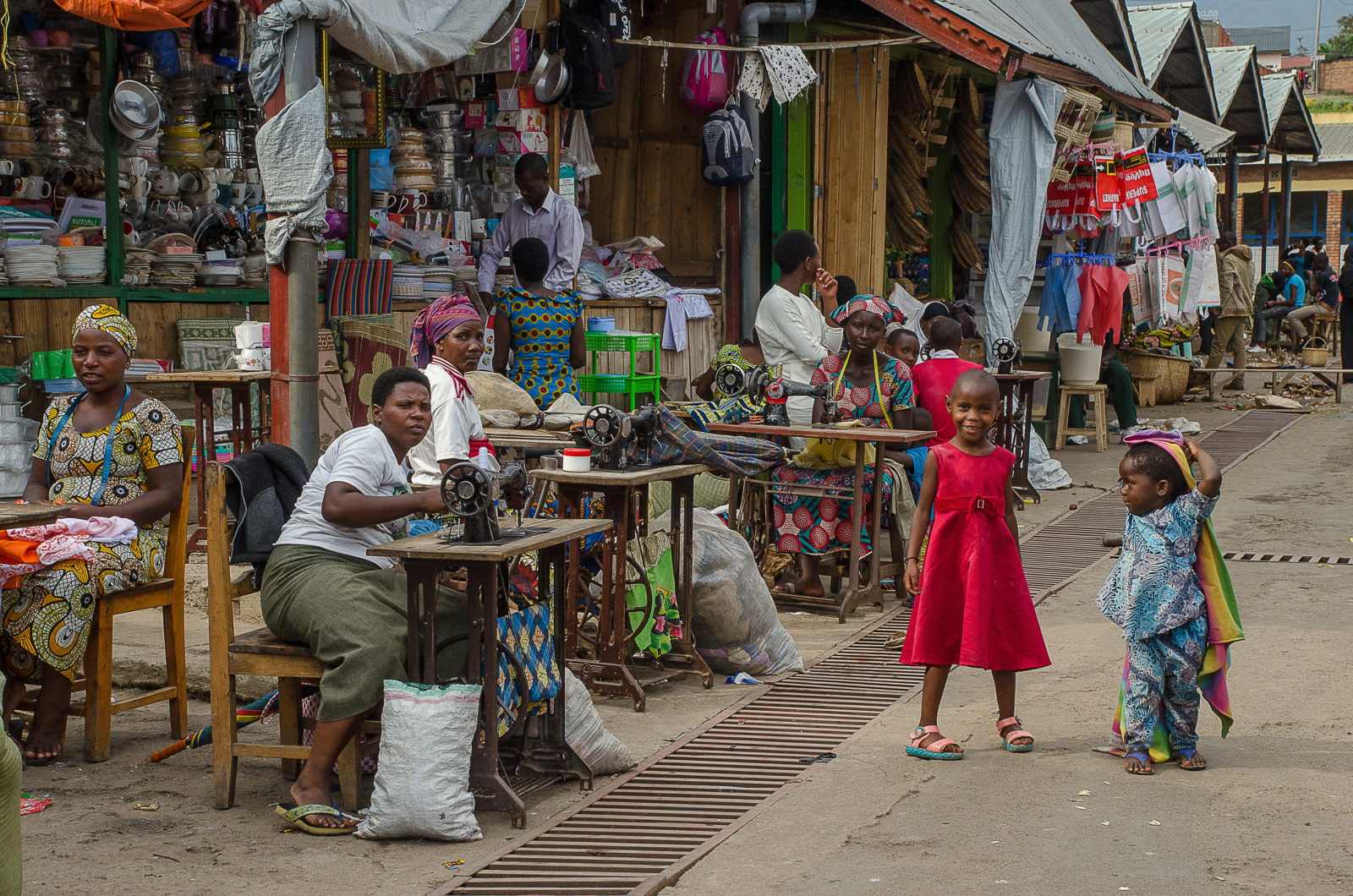 Rwanda&nbsp;: À la recherche des gorilles de montagne au Rwanda - Ac0 6856