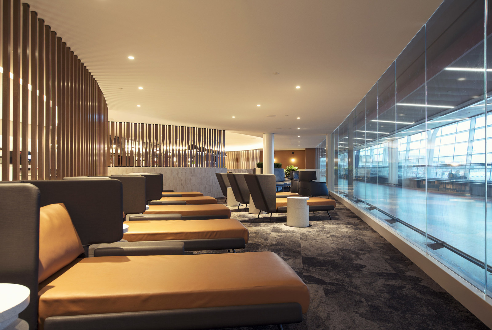 WestJet Lance Son Nouveau Salon Élévation À Calgary YYC - Westjet Elevation Lounge Seating