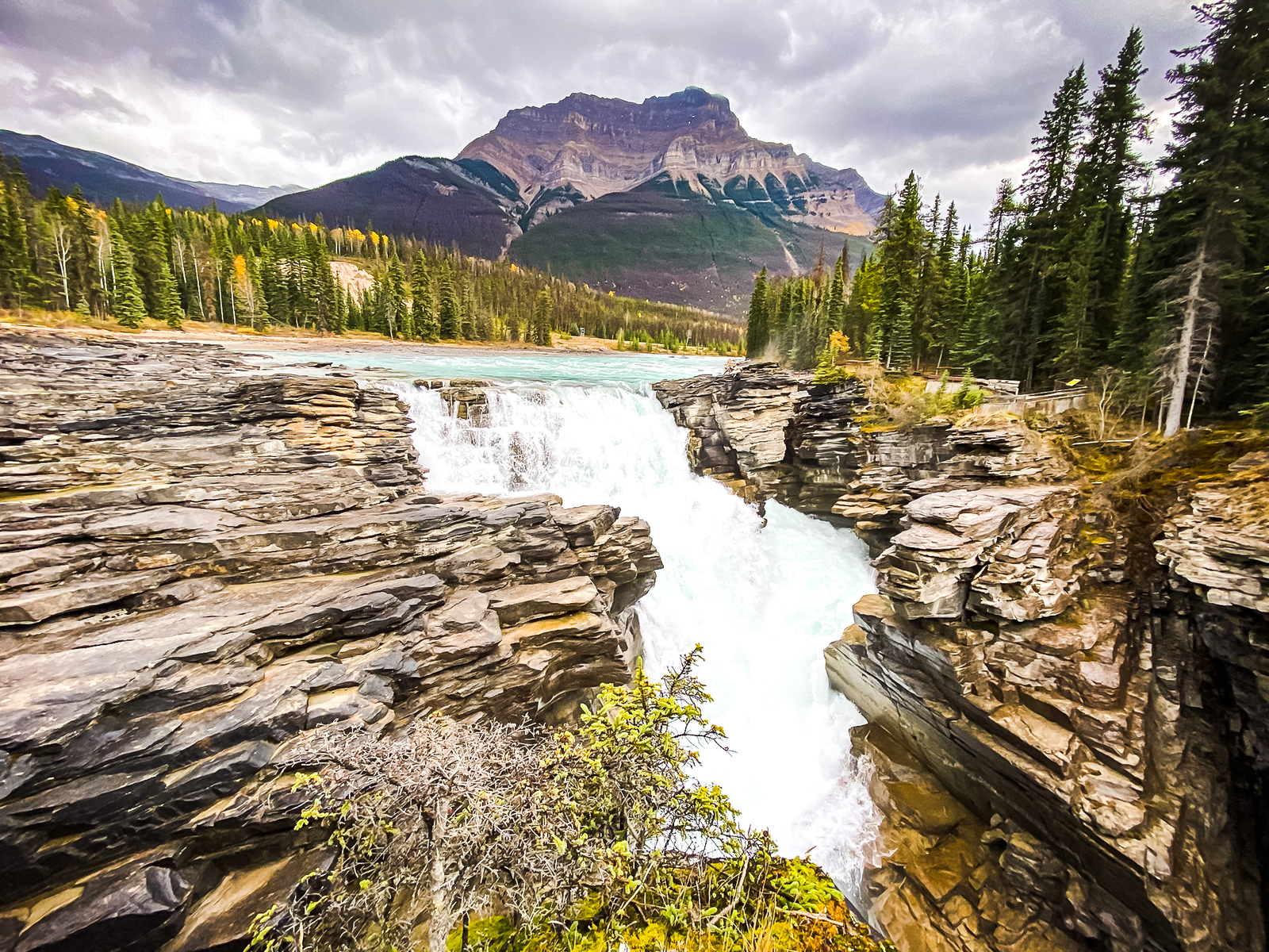 Once upon a time in Western Canada: Alberta and British Columbia - 39 Athabasca Falls