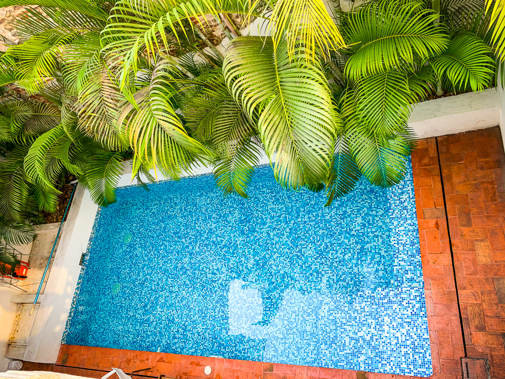 hôtel 02 – la petite piscine