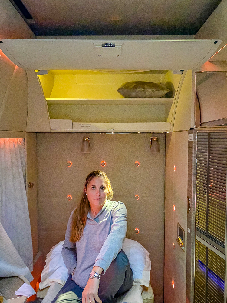 Review: Emirates B777 - New First Class - lit 171
