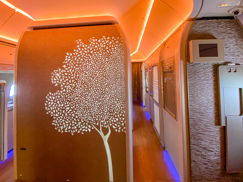 emirates nouvelle première classe – couloirs
