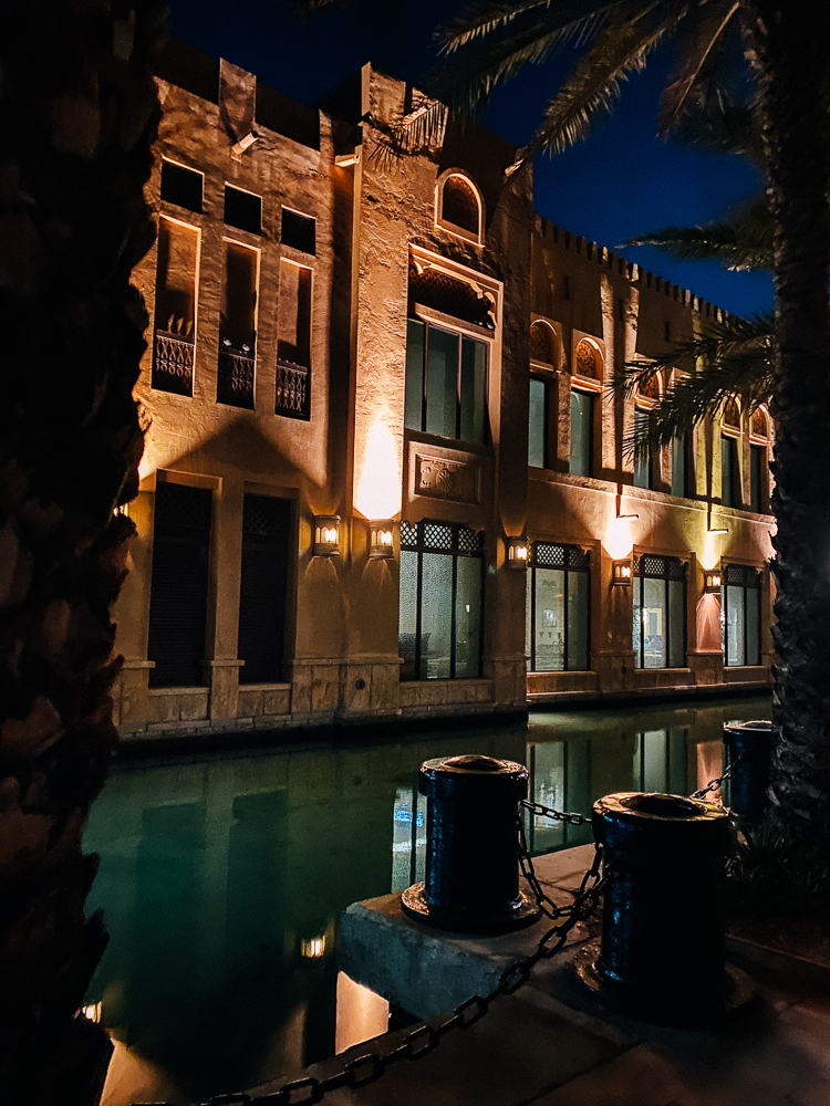 Émirats arabes unis&nbsp;: les activités incontournables à faire à Dubaï - La Ville De Dubai Promenade Dans Les Rues