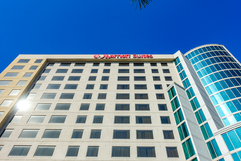 Review Anaheim Marriott Suites Hotel Milesopedia   Marriott Suites Anaheim Exterieur38 