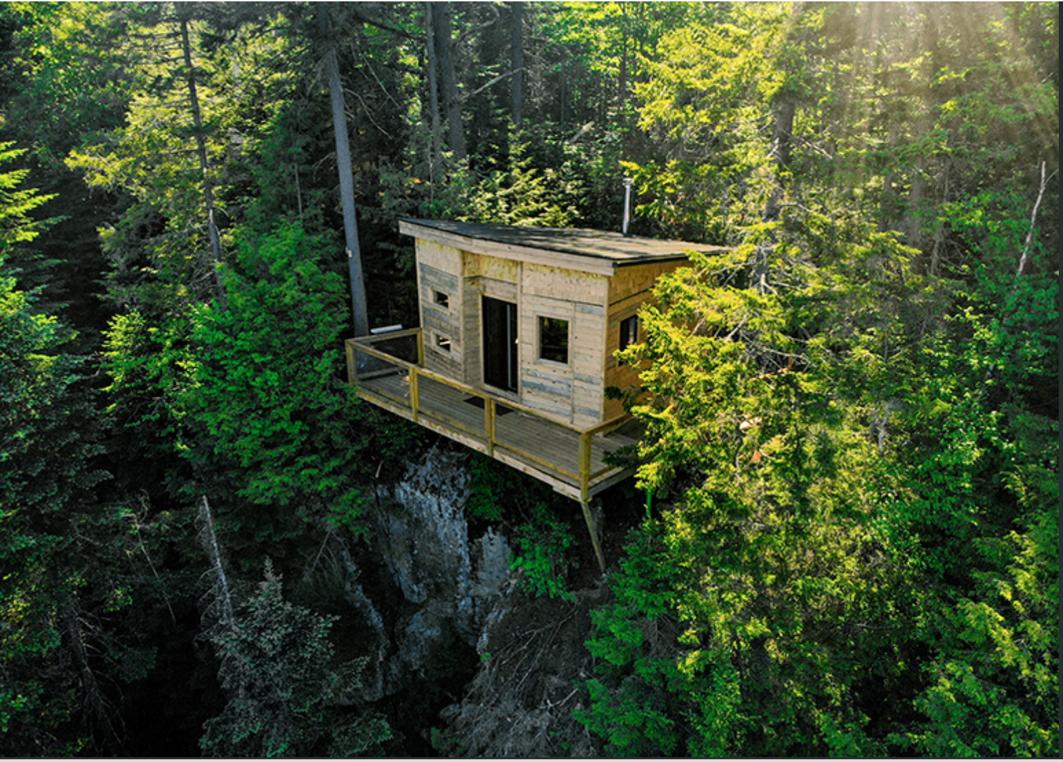 Canada: unusual accommodations in Quebec - Refuge de la Falaise