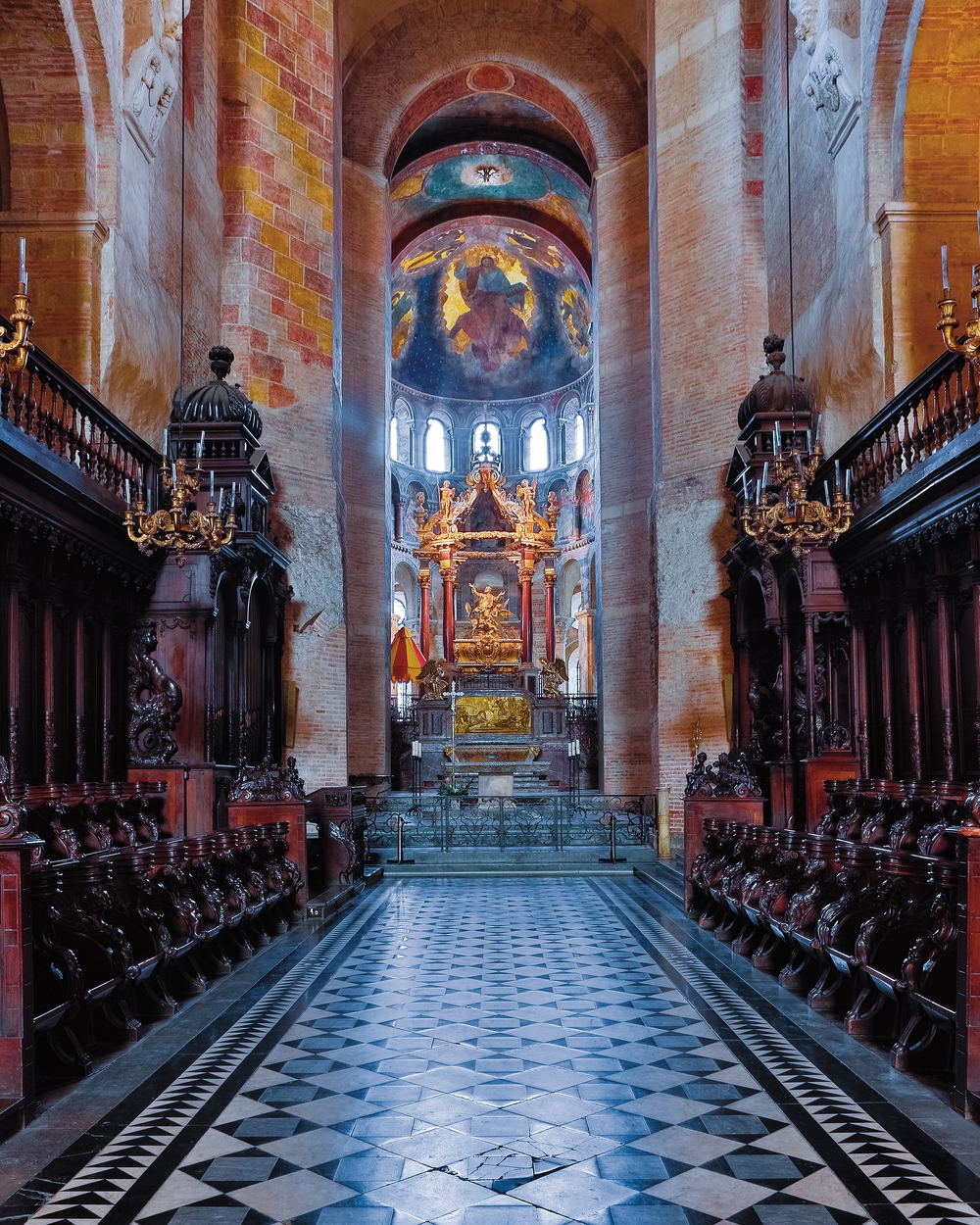 France&nbsp;: Toulouse Travel Guide | Itineraries and Highlights - interieur de saint sernin