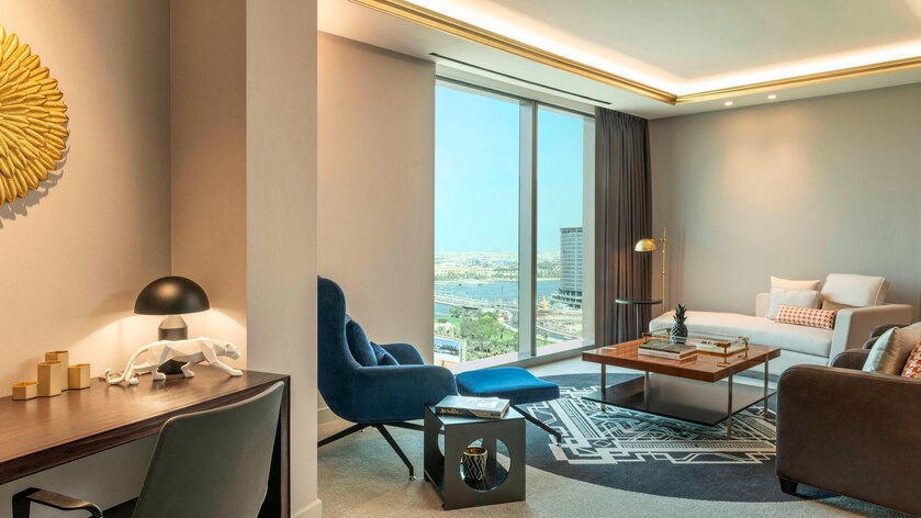 Aloft Dubai Creek Hollywood Suite