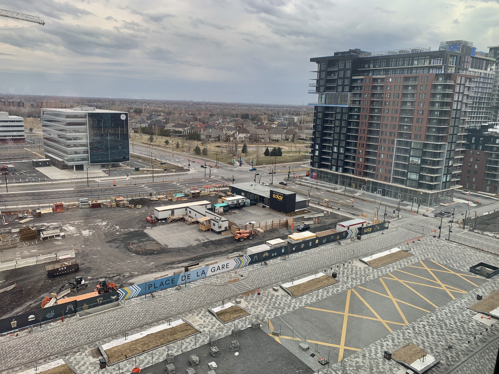 Avis&nbsp;: Courtyard by Marriott Montréal Brossard | Marriott Bonvoy - Construction autour du Courtyard Montréal-Brossard