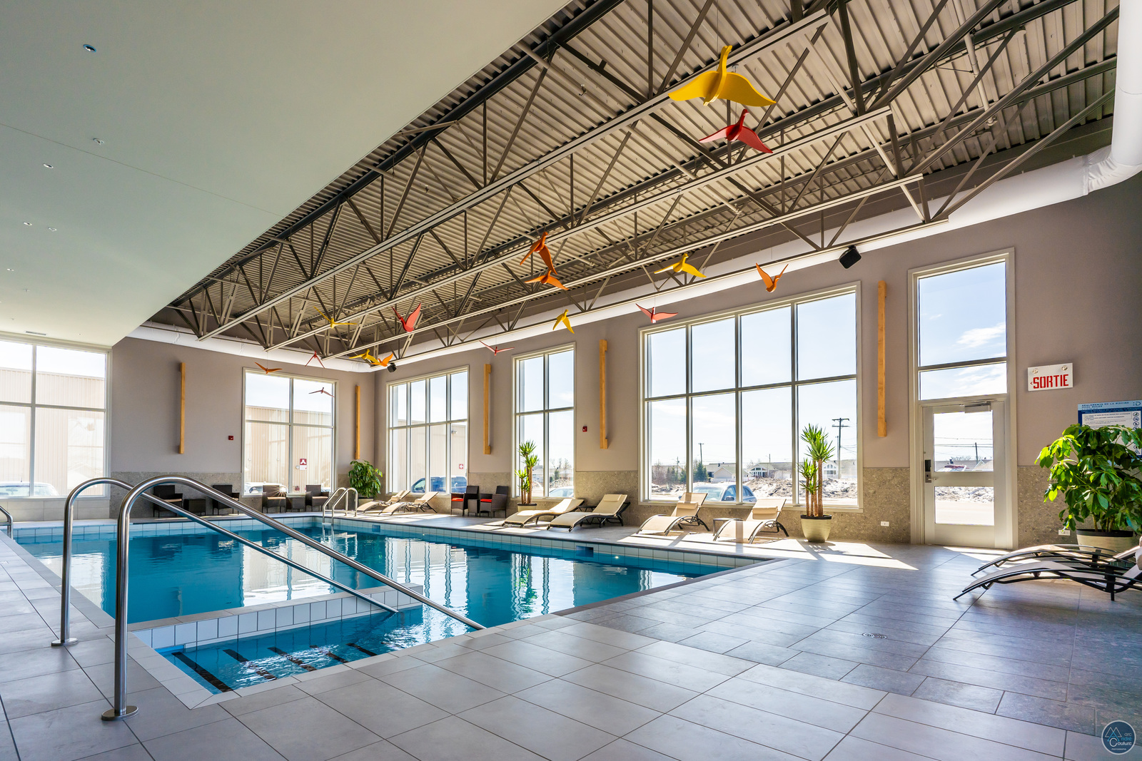 Canada: Marriott Bonvoy's Best Hotel Pools in Quebec - dd----c------------ad----ad--e-----f