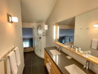 Salle de bain Delta Hotels Mont Saint Anne Marriott