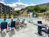 Piscine du Delta Hotels Mont Saint Anne Marriott