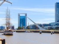 Puerto Madero Fragatta Presidente Sarmiento et Puente de la Mujer Pont de la Femme