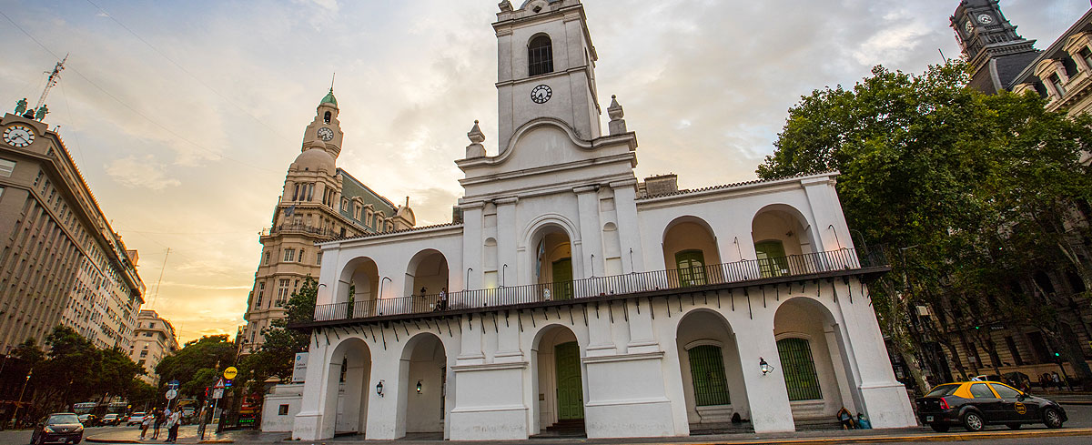 Travel Guide to Buenos Aires, Argentina - Cabildo- Crédit office du tourisme Bueno Aires