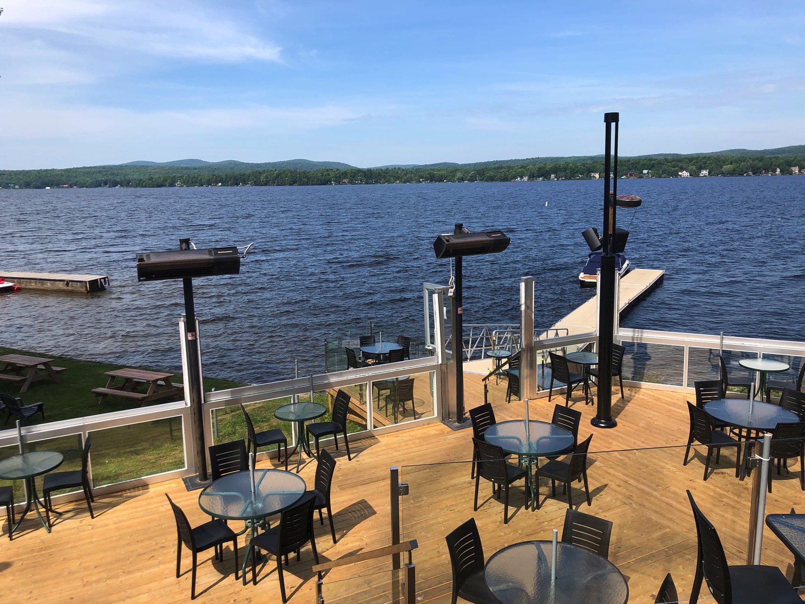 Canada : Les Meilleures Terrasses pour Chiller en Automne au Québec - Les Terrasses