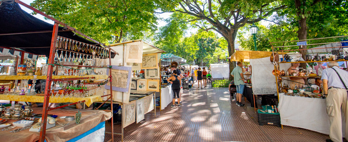 Travel Guide to Buenos Aires, Argentina - Plaza Dorrego- Crédit office du tourisme Bueno Aires