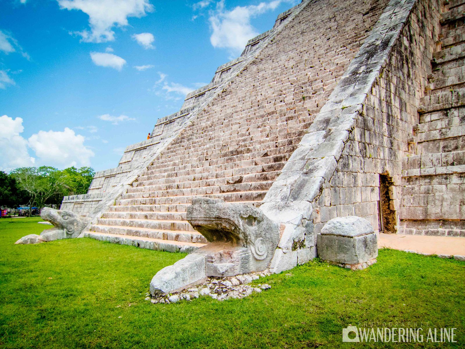 Bucket List: Visiting the 7 Wonders of the World - Escalier
