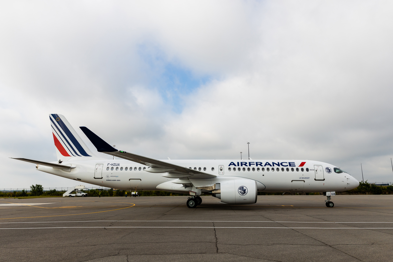 Our visit to the Paris Air Show - Le Bourget - 2023 - A220-300 Air France_3