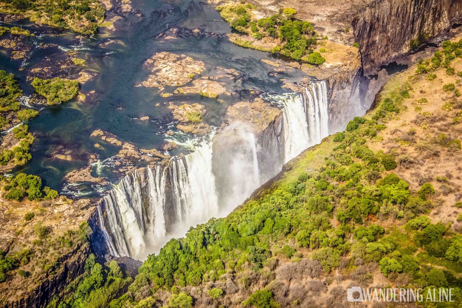 Victoria Falls: Travel guide | Itineraries and Must-See information - victoria falls