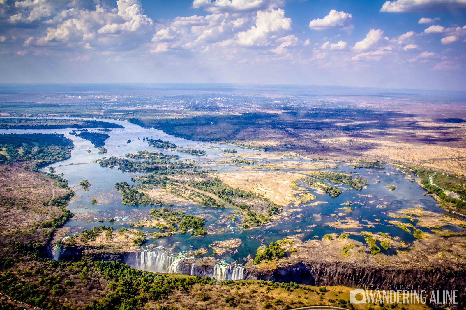 Victoria Falls: Travel guide | Itineraries and Must-See information - Zambezi River