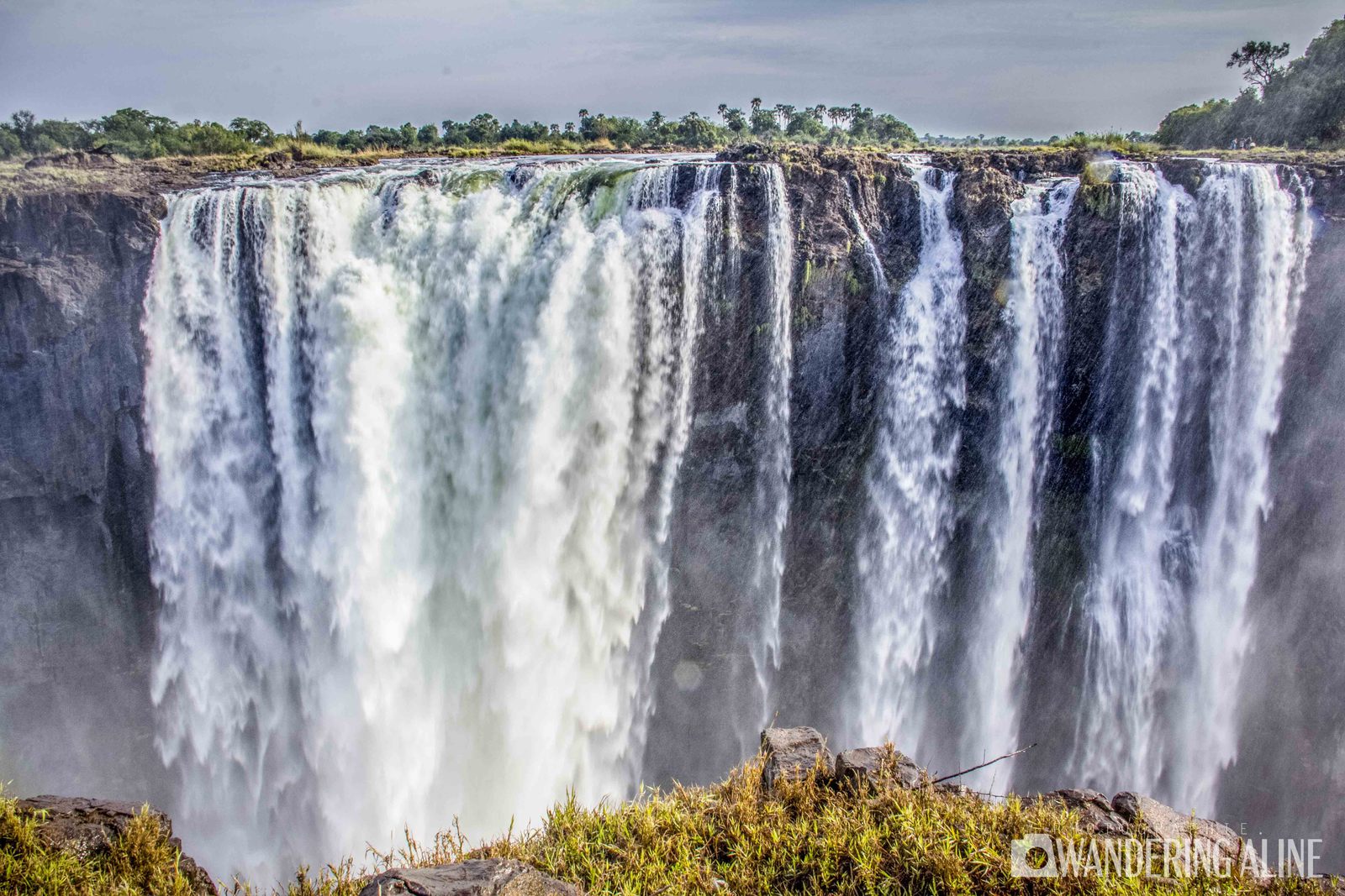 Victoria Falls: Travel guide | Itineraries and Must-See information - Zimbabwe side