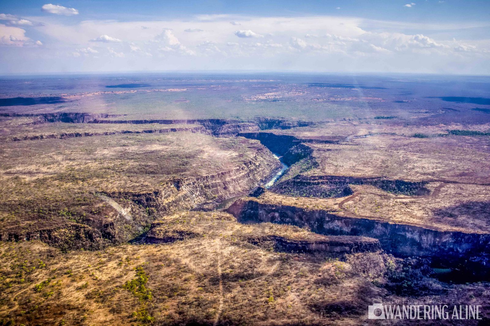 Victoria Falls: Travel guide | Itineraries and Must-See information - canyon