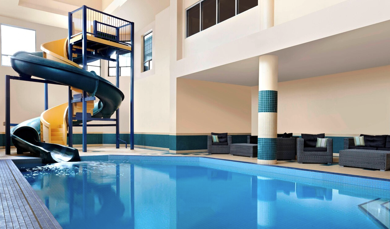 Canada&nbsp;: Les hôtels Marriott Bonvoy avec piscine et glissades d’eau - Four Points by Sheraton Calgary West