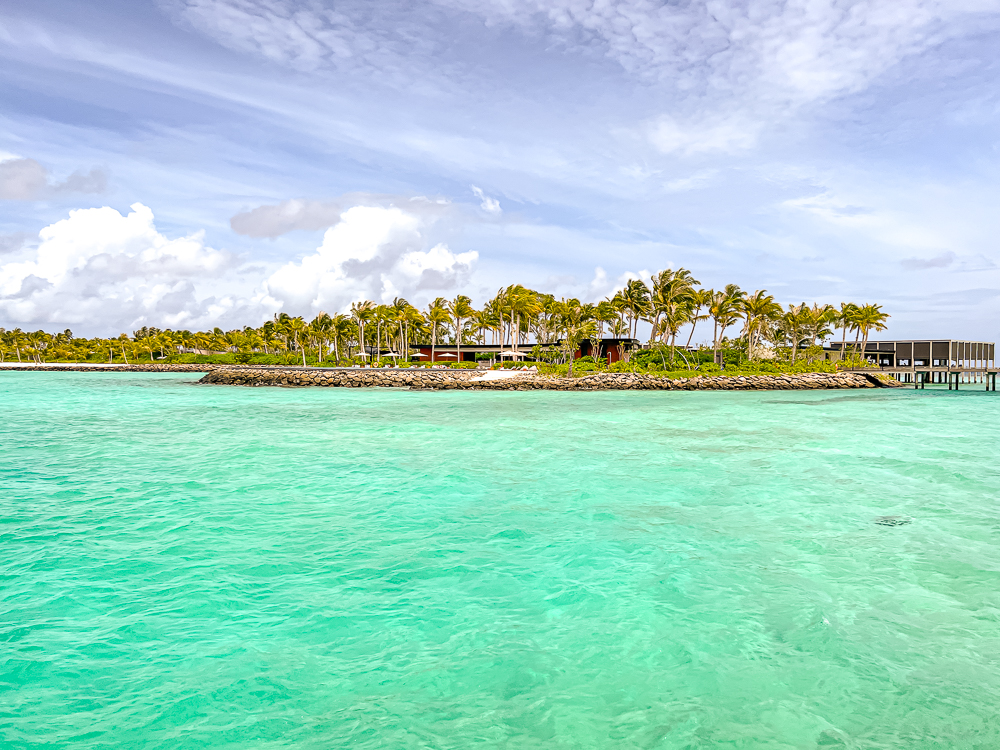 The Ritz-Carlton Maldives , Fari Islands Resort 14