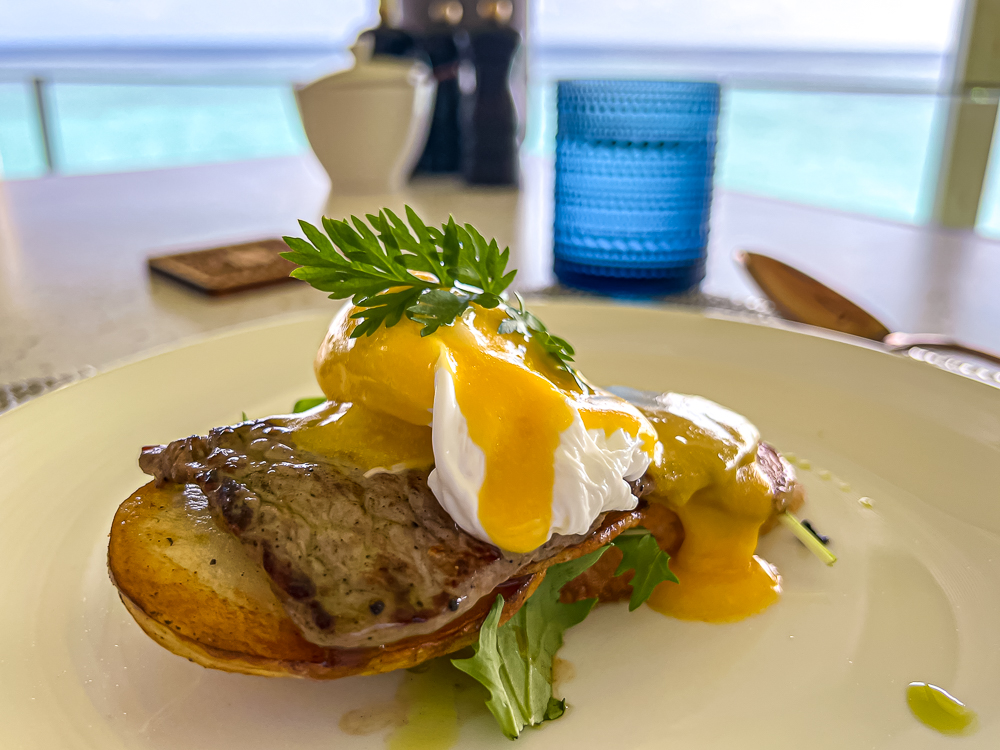 The Ritz-Carlton Maldives , Fari Islands Resort – Plat du petit dejeuner