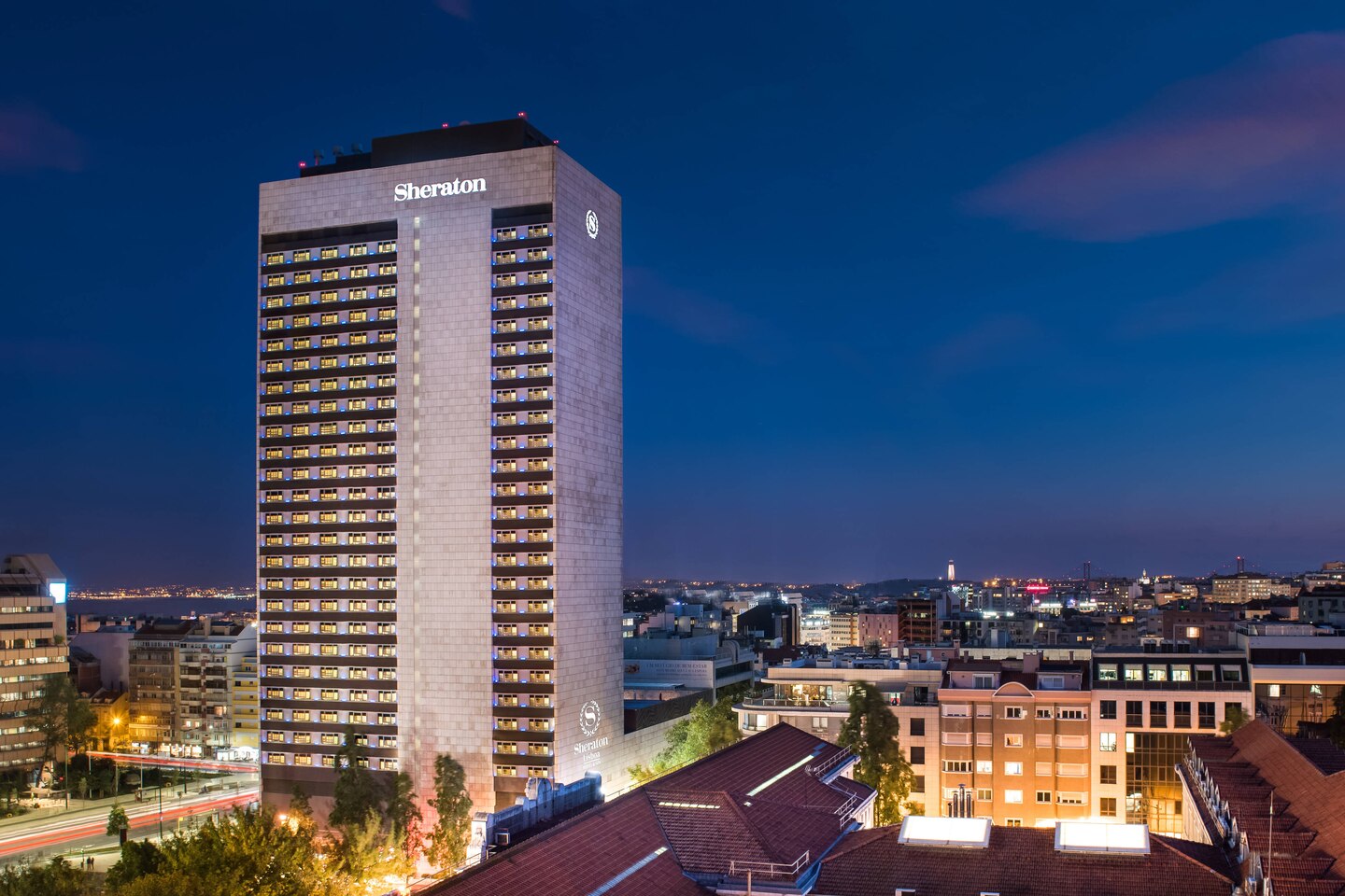 Review&nbsp;: Sheraton Lisbon Hotel & Spa | Marriott Bonvoy - lissi exterior hor clsc Credit Sheraton Lisboa Hotel Spa
