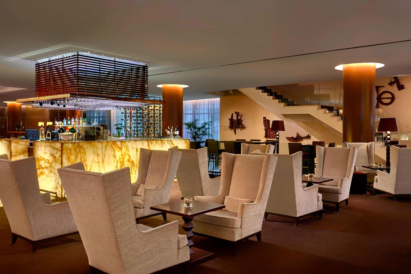 Review&nbsp;: Sheraton Lisbon Hotel & Spa | Marriott Bonvoy - lobby bar Credit Sheraton Lisboa Hotel Spa