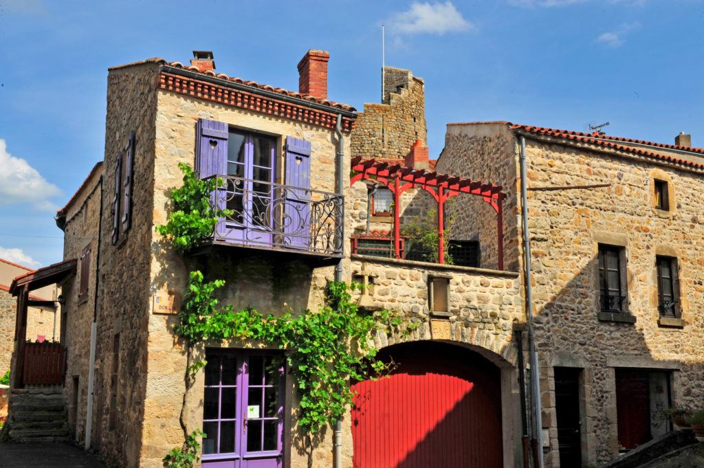 Montpeyroux. Plus beaux villages de France. Crédit J. Damase/Auvergne-Rhône-Alpes Tourisme