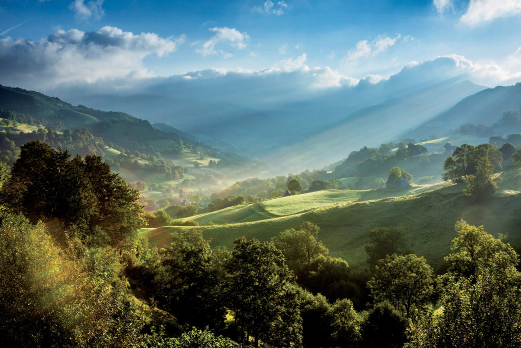 Massif du Sancy. Credit P. Soissons / Auvergne-Rhône-Alpes Tourisme