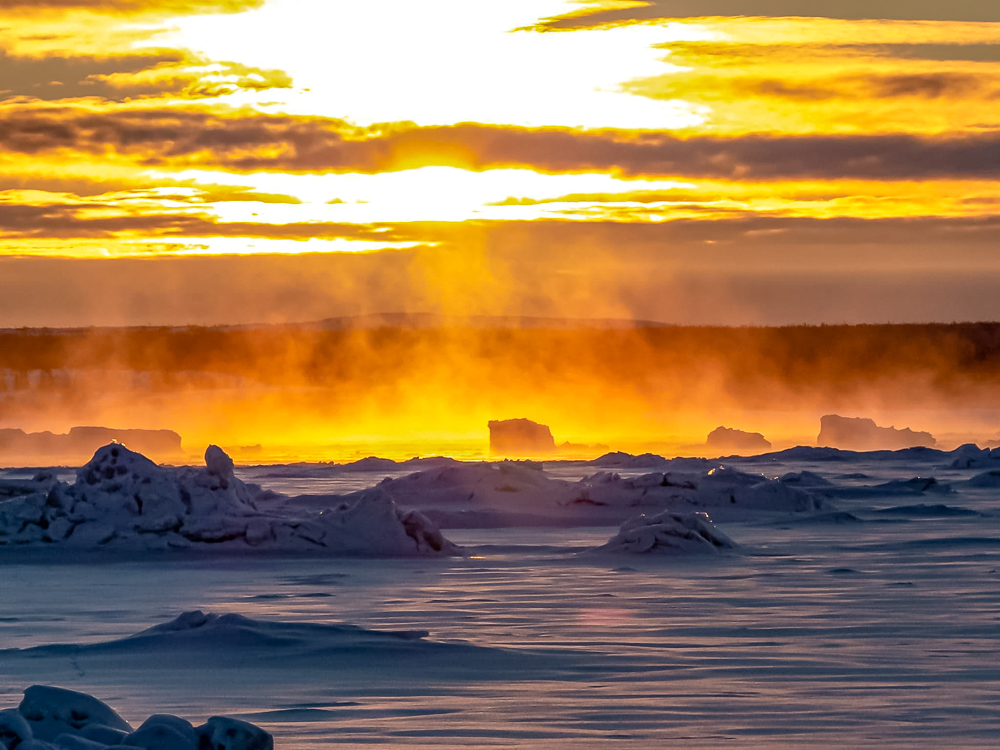 Incroyable contraste de couleurs à Kuujjuaq - Crédit photo Maxence Chavanne