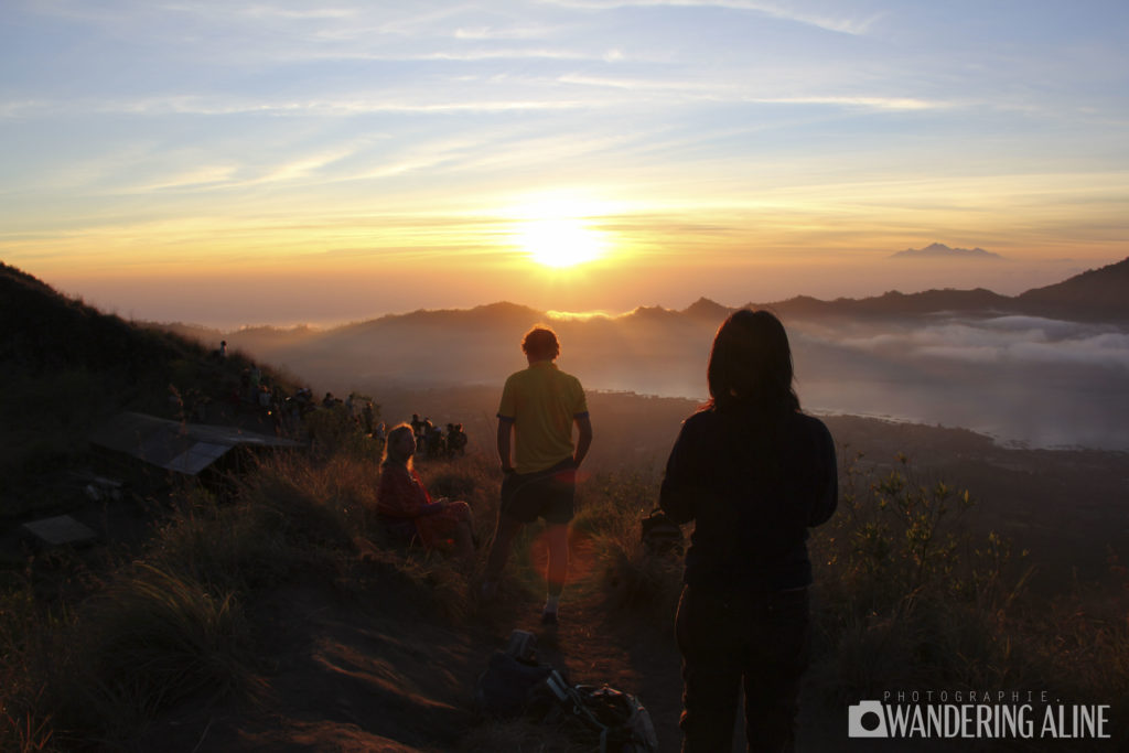 Lever du soleil sur le Mont Batur
