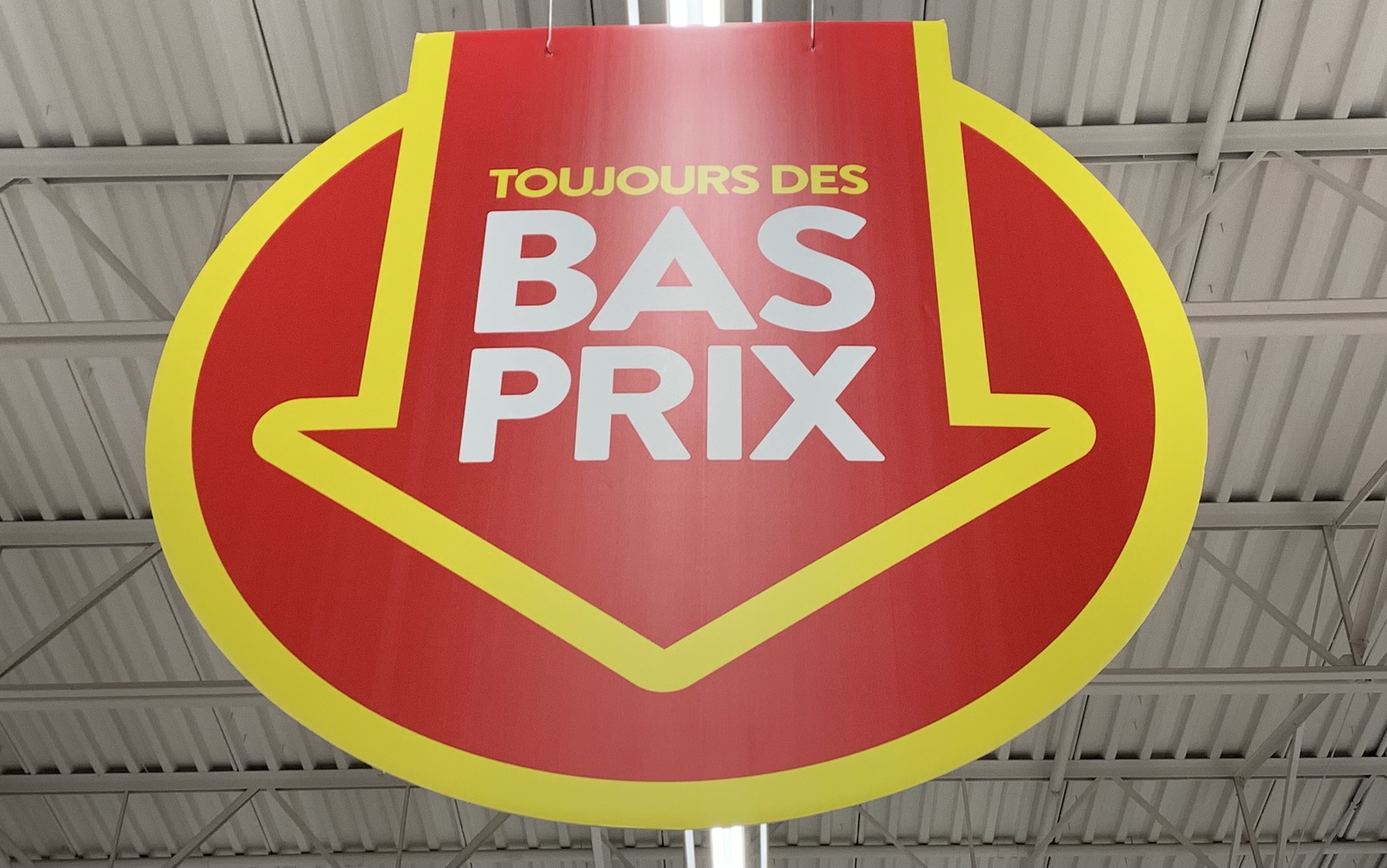 Grocery: What's cheaper between Dollarama and Walmart? - Walmart toujours des bas prix