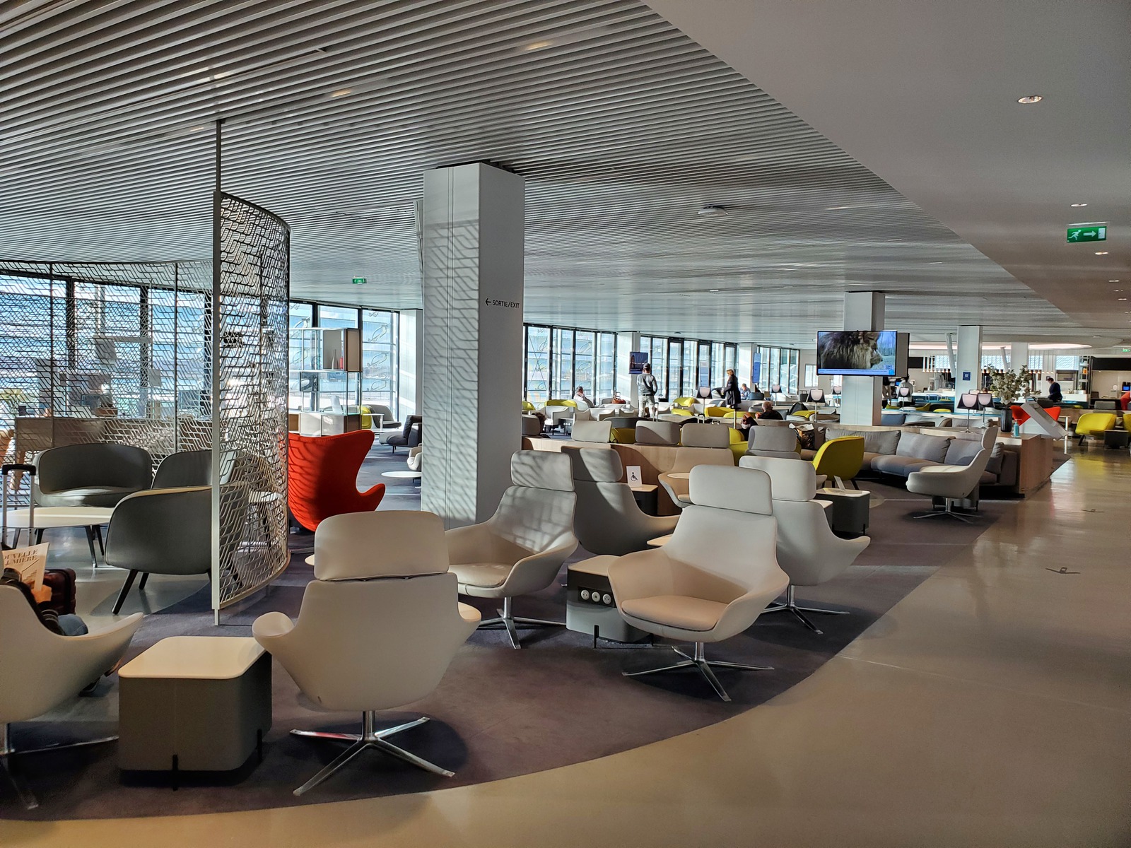 Avis&nbsp;: Salon Air France - Paris Charles De Gaulle Terminal 2E Hall L - 20211103_154749