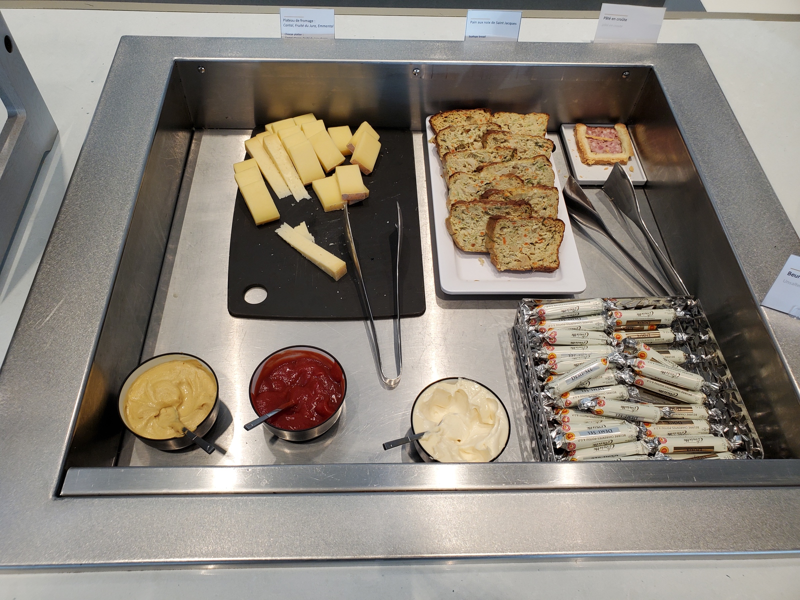 Avis&nbsp;: Salon Air France - Paris Charles De Gaulle Terminal 2E Hall L - 20211103_160037