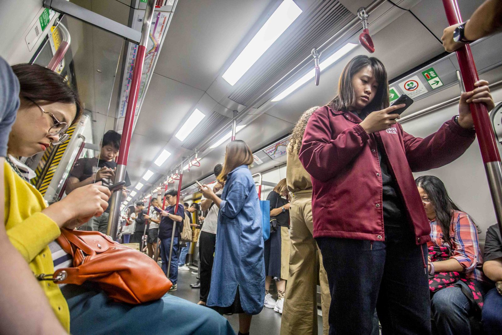 Saving on Travel: 12 Foolproof Tips to Reduce Your Expenses in 2026 - IMG