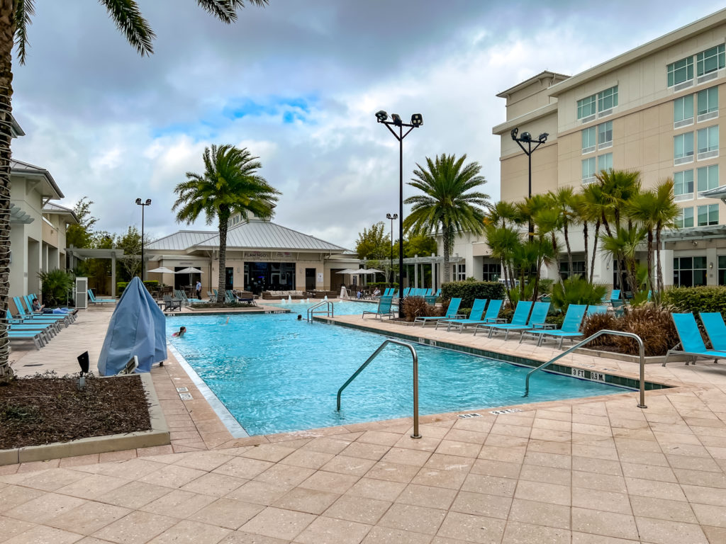 Piscine du SpringHill et du TownePlace Suites Orlando at Flamingo Crossings Town Center