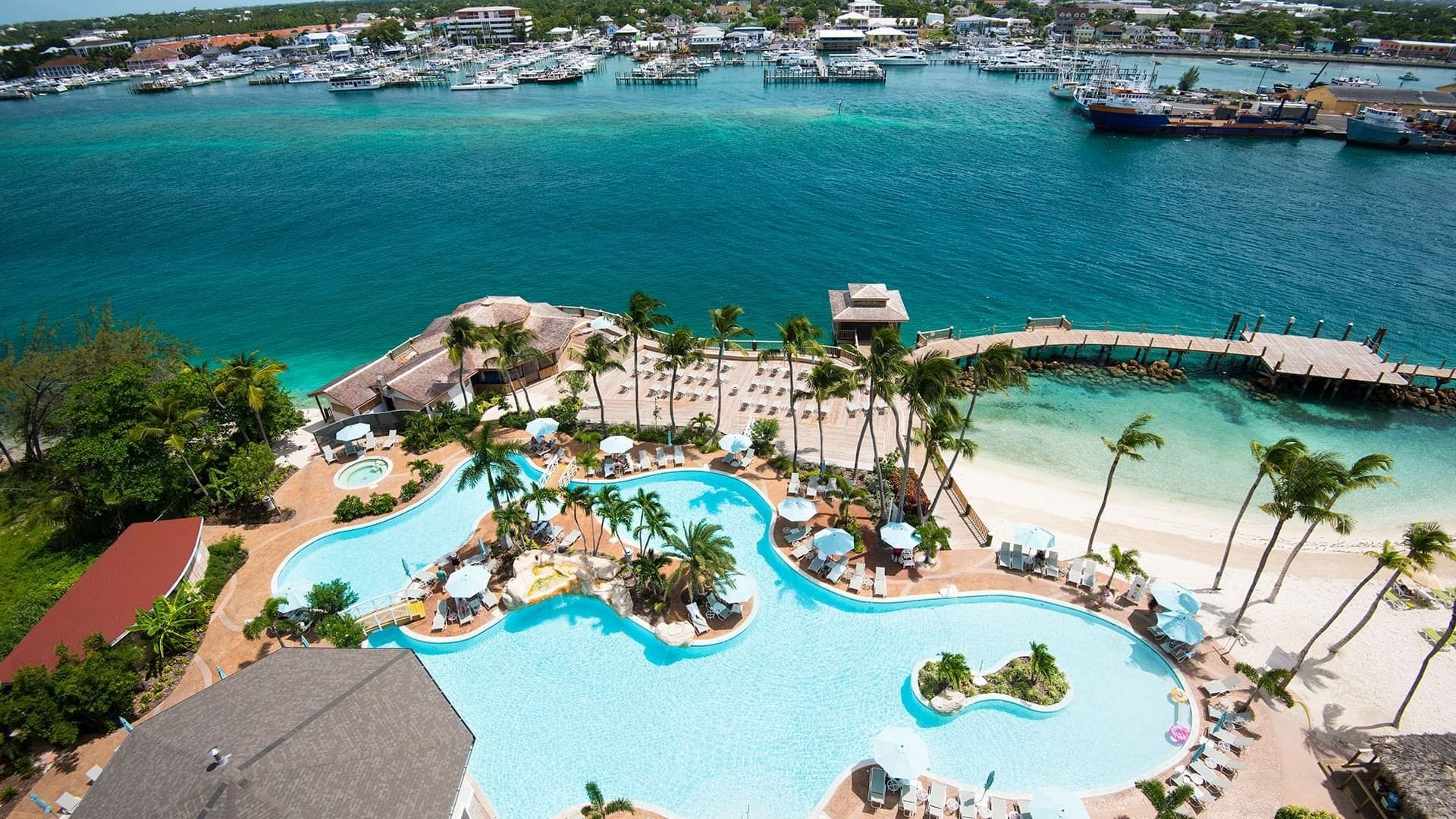 Comment profiter de luxueux hôtels pour moins cher avec une passe de jour - bahamas pool warwick paradise island