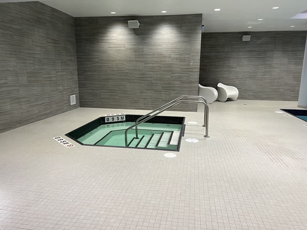 Review&nbsp;: Hotel Marriott Calgary Airport Terminal | Marriott Bonvoy - Jacuzzi