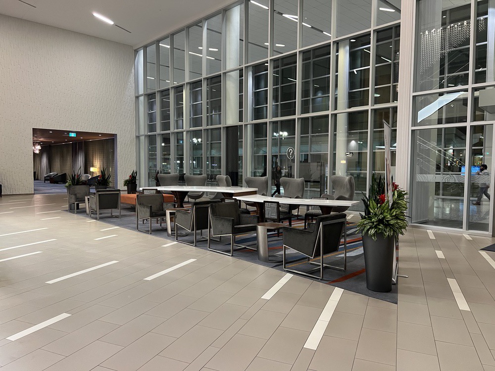 Review&nbsp;: Hotel Marriott Calgary Airport Terminal | Marriott Bonvoy - Lobby --
