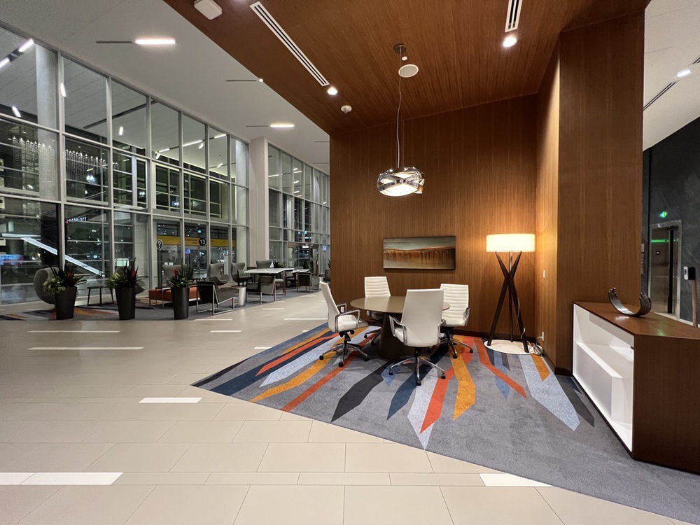 Review&nbsp;: Hotel Marriott Calgary Airport Terminal | Marriott Bonvoy - Lobby --