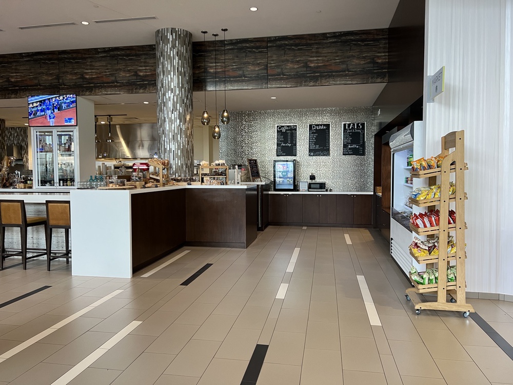 Review&nbsp;: Hotel Marriott Calgary Airport Terminal | Marriott Bonvoy - Calgary Airport Marriott In-Terminal Hotel- Restaurant