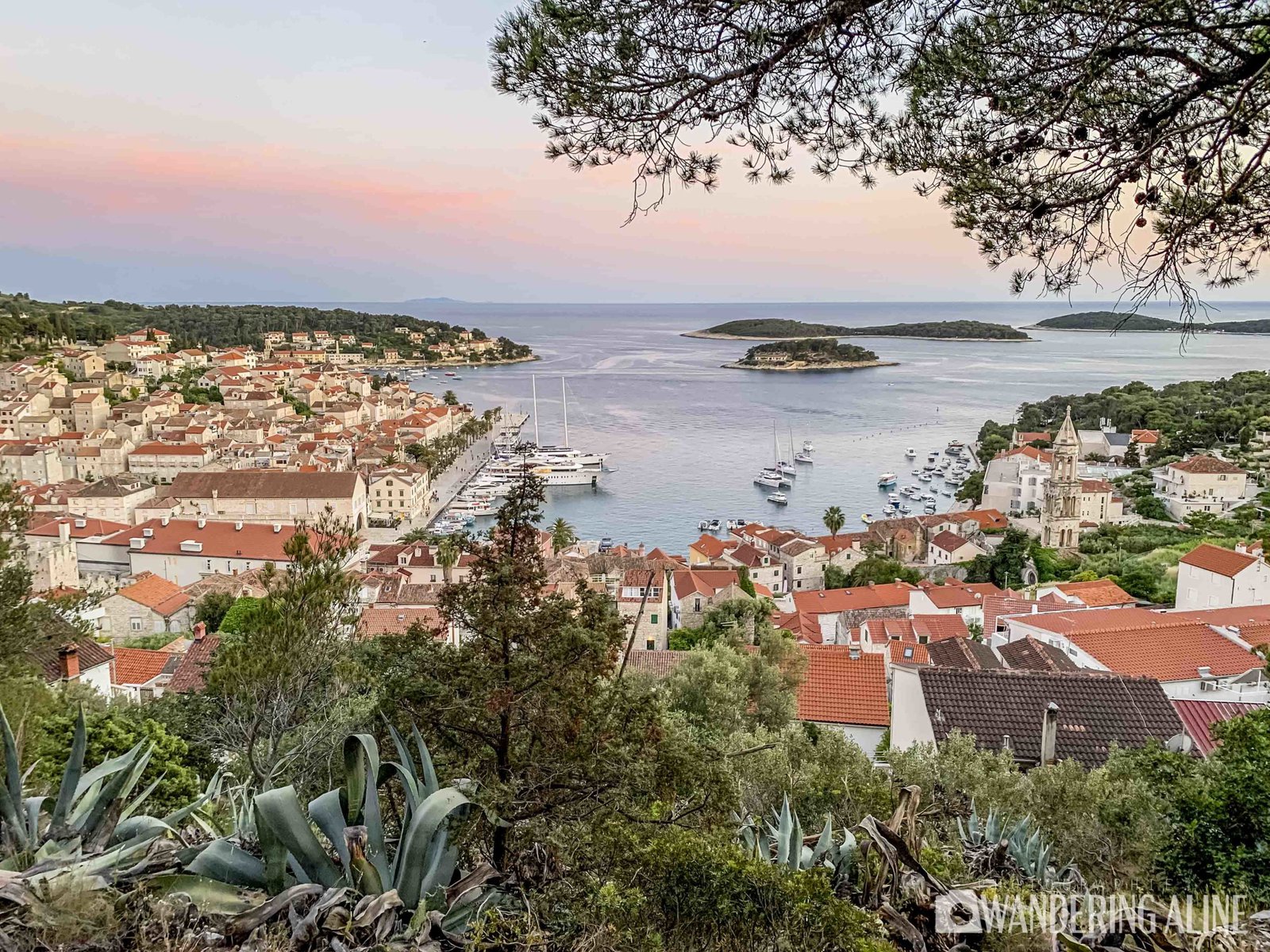 Croatia: Travel Guide Wonder of the Balkans | Itineraries and Highlights - Hvar