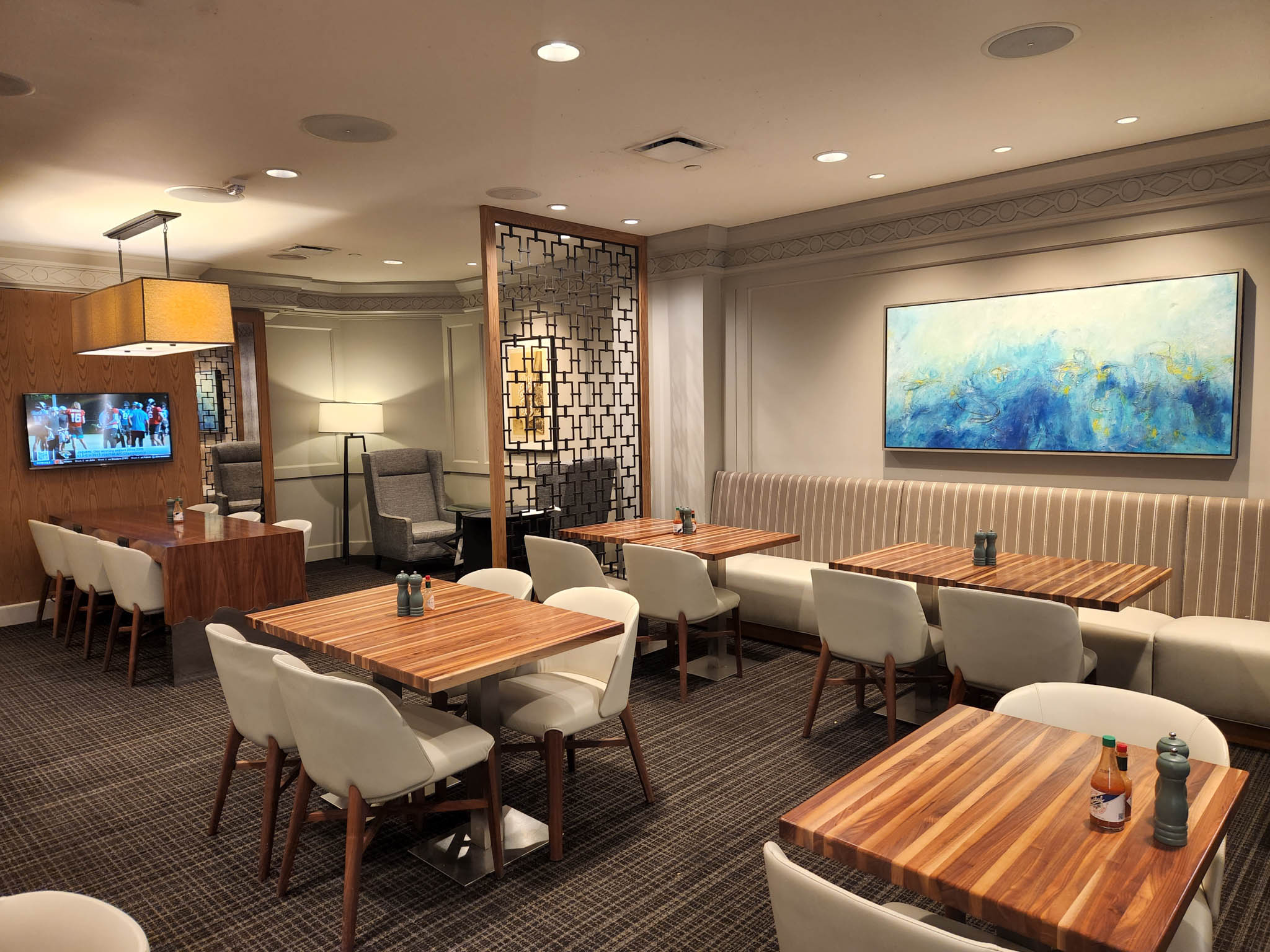 JW Marriott New Orleans – Executive Lounge – 6
