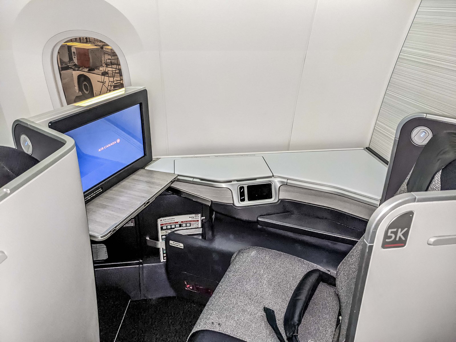 SeatGuru: the tool for choosing the best airline seats - 787 J Pas de fenêtre