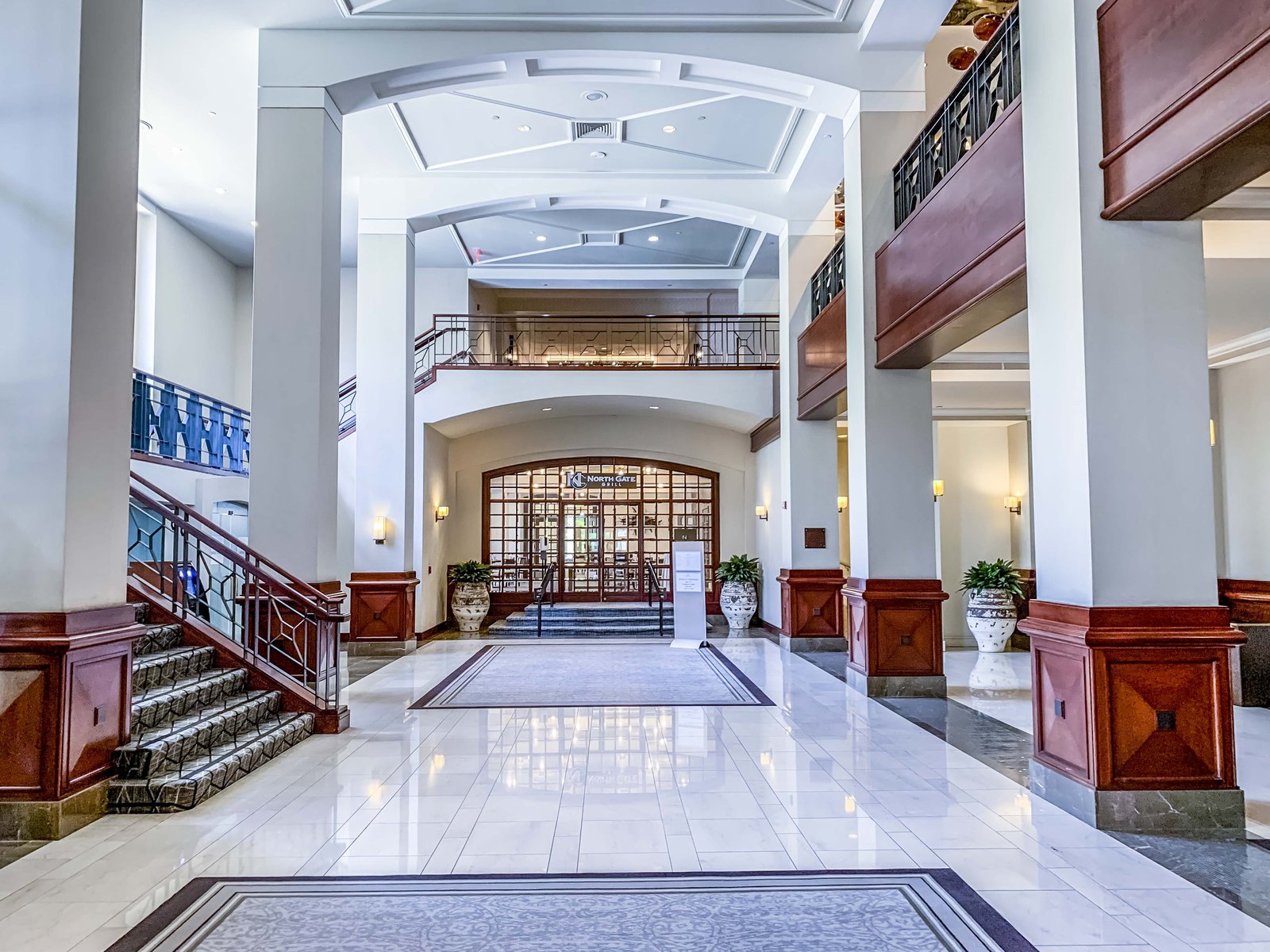 Review&nbsp;: Capital Hilton DC | Hilton Honors Hotel - Capital Hilton DC-Hall d-entrée17