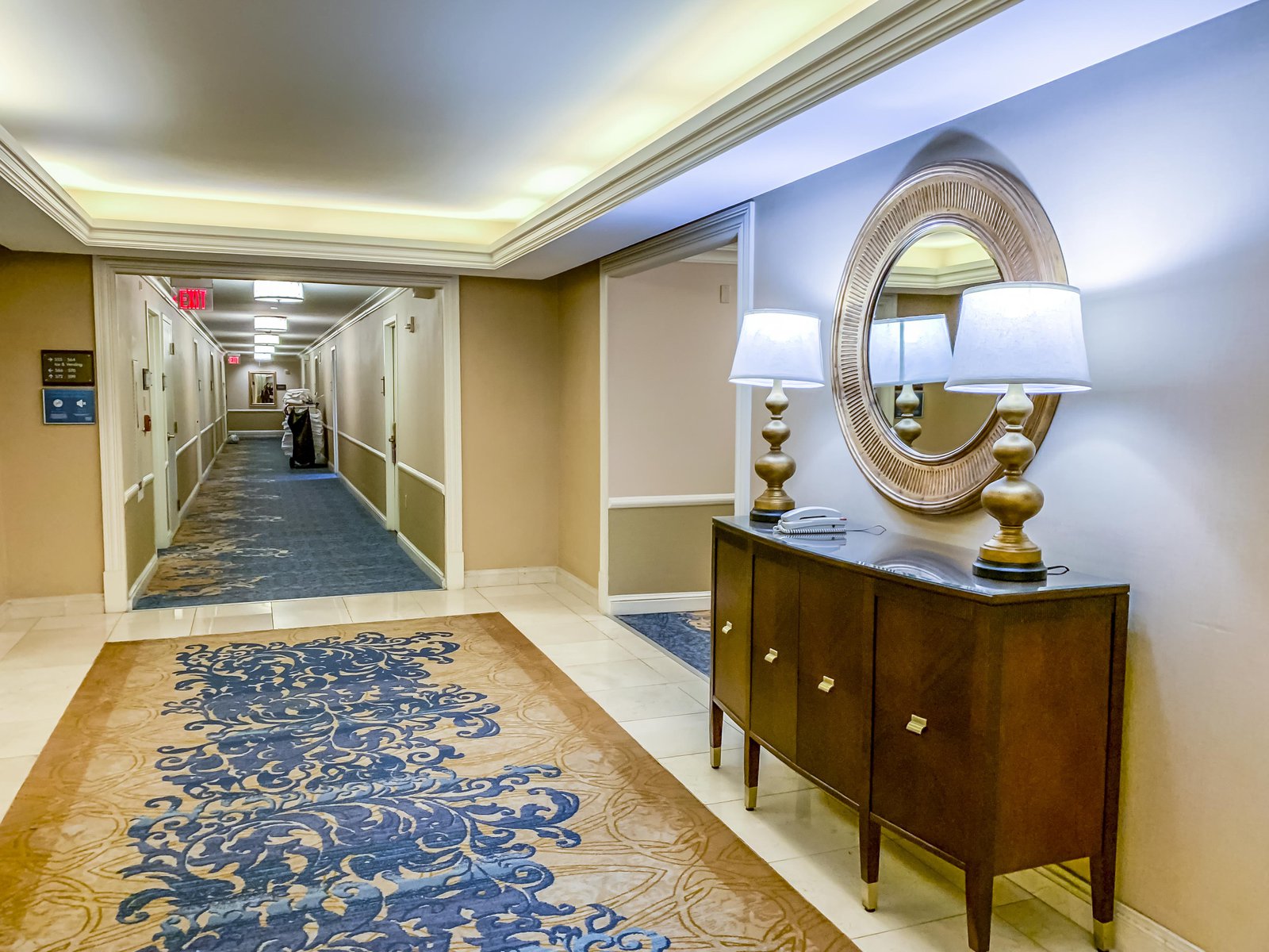 Review&nbsp;: Capital Hilton DC | Hilton Honors Hotel - Capital Hilton DC-couloirs44